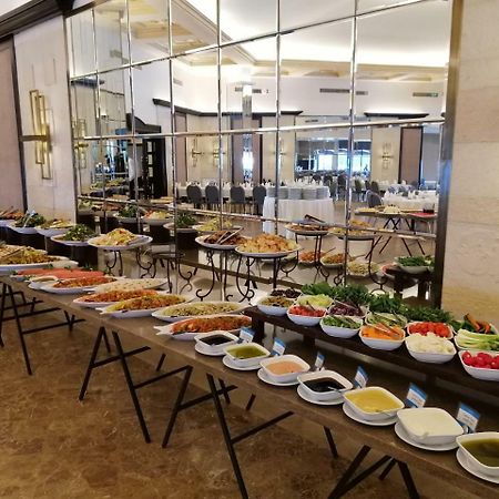 Rest House 티레 외부 사진